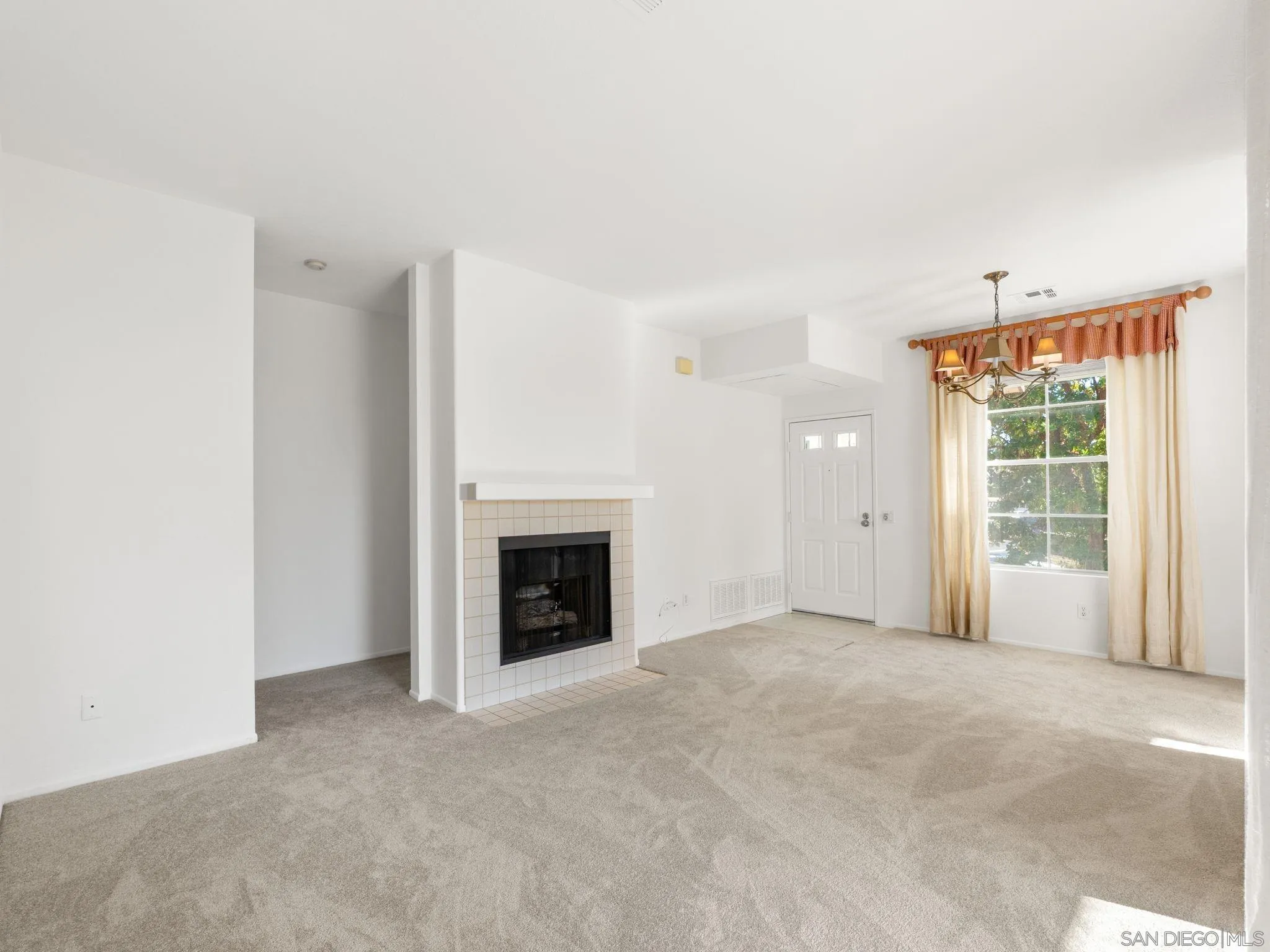 Photo #11: 260018610 Listing: Photo #11