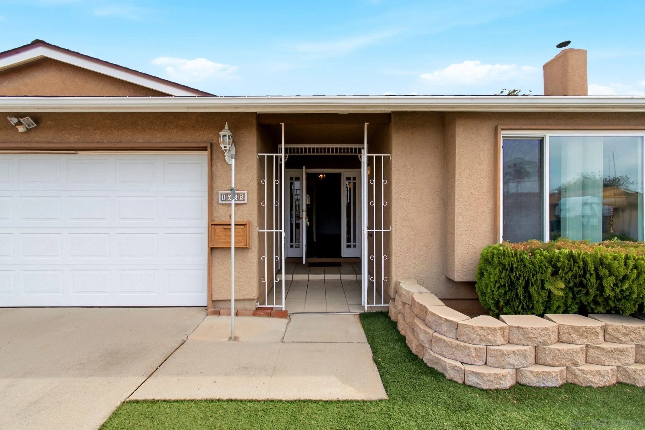 https://cdn.realtyfeed.com/cdn/127/260018615/23bba9e271097c1528ec9df21b0f1ace.webp