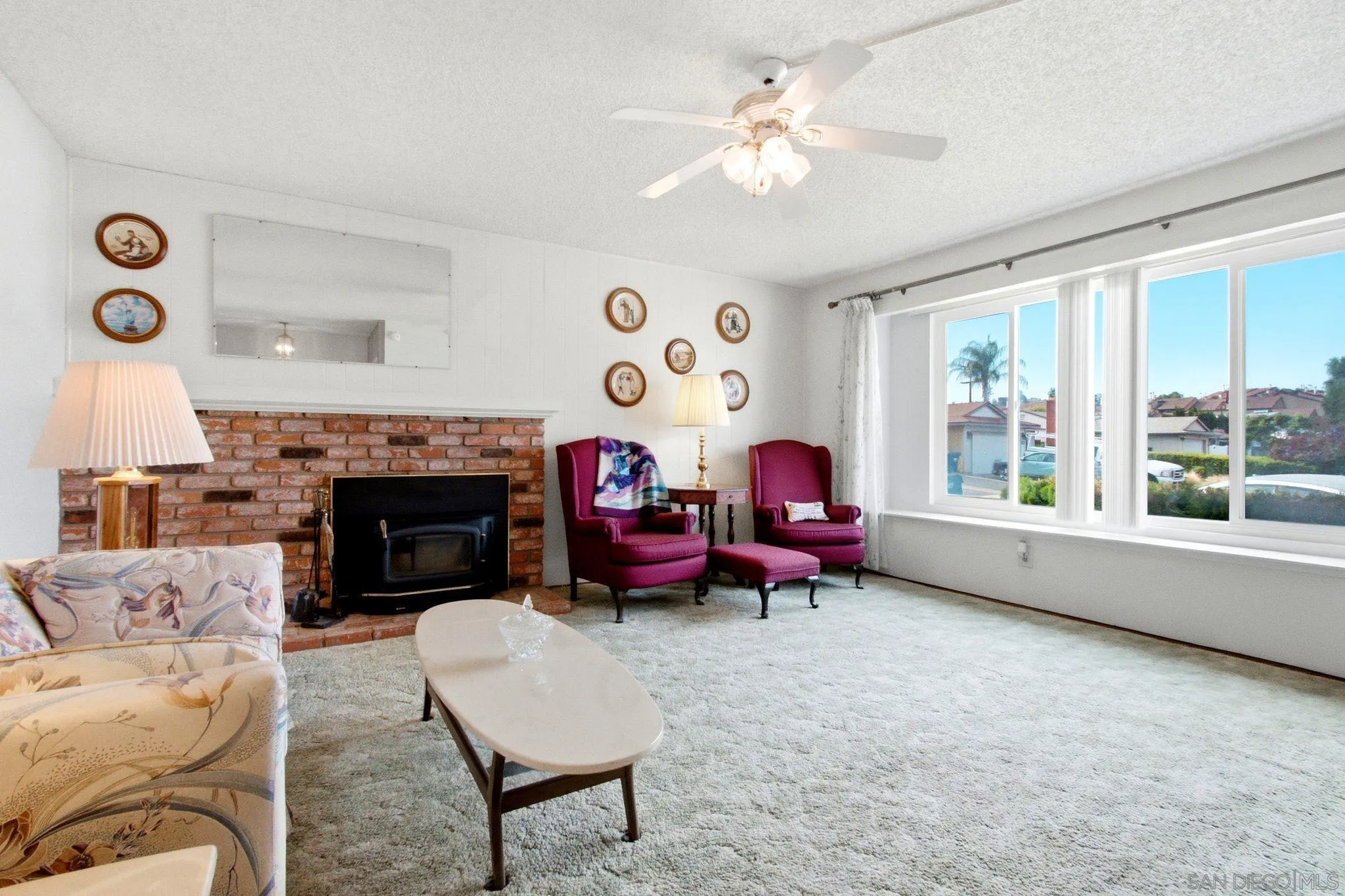 https://cdn.realtyfeed.com/cdn/127/260018615/791789042ce090bf9372c841823ed652.webp