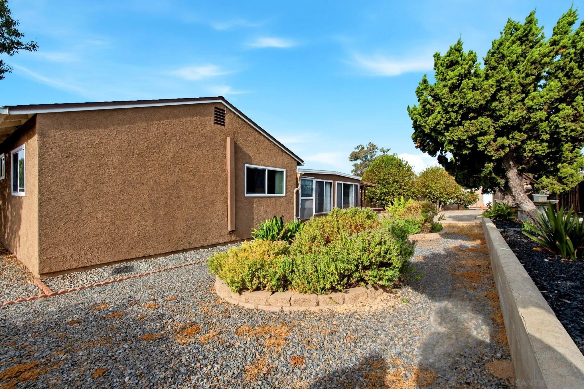 https://cdn.realtyfeed.com/cdn/127/260018615/d7cda1423e49251209f4fefc95d43d26.webp