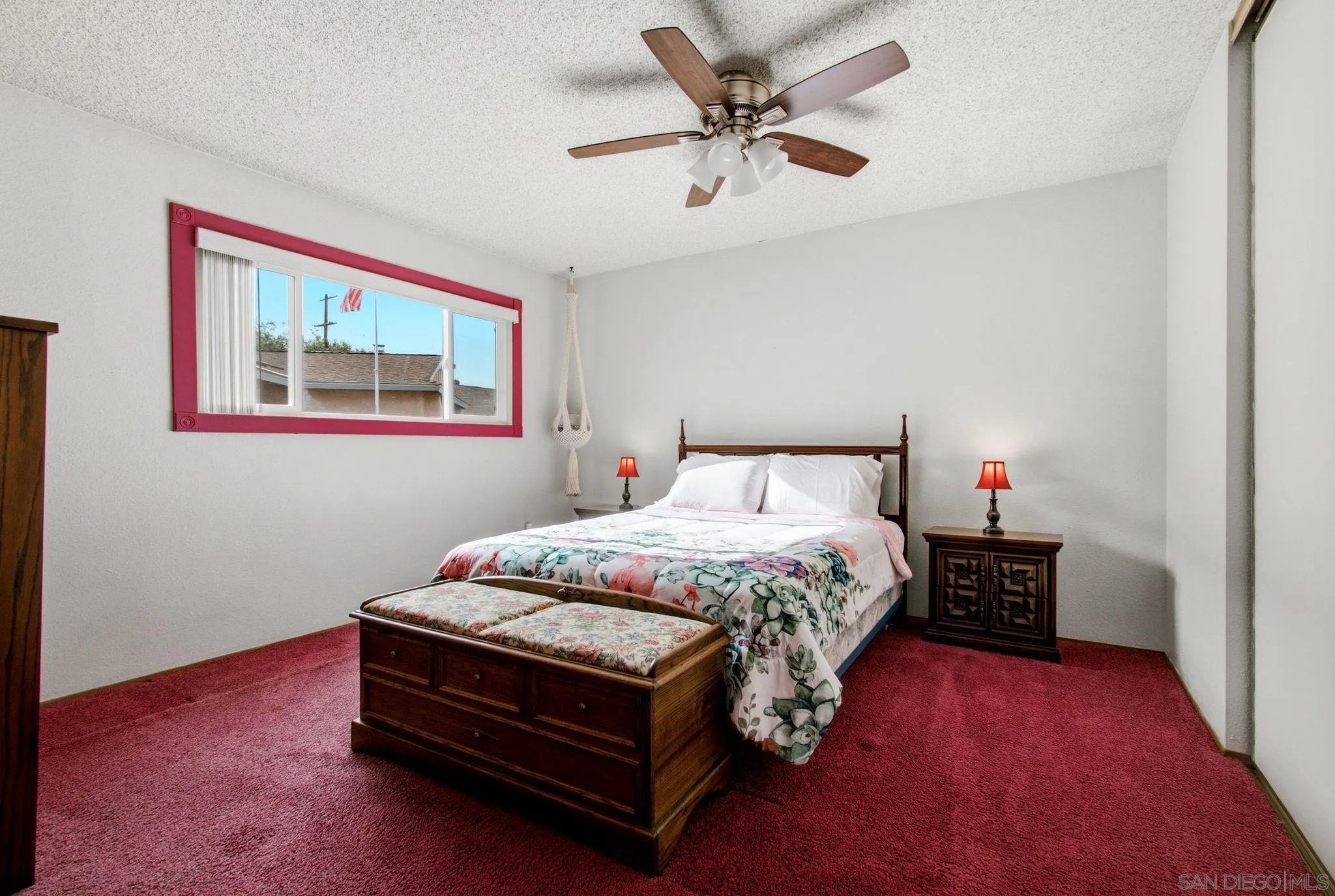 https://cdn.realtyfeed.com/cdn/127/260018615/e3f9e74a38ccbce01170e7541394396f.webp