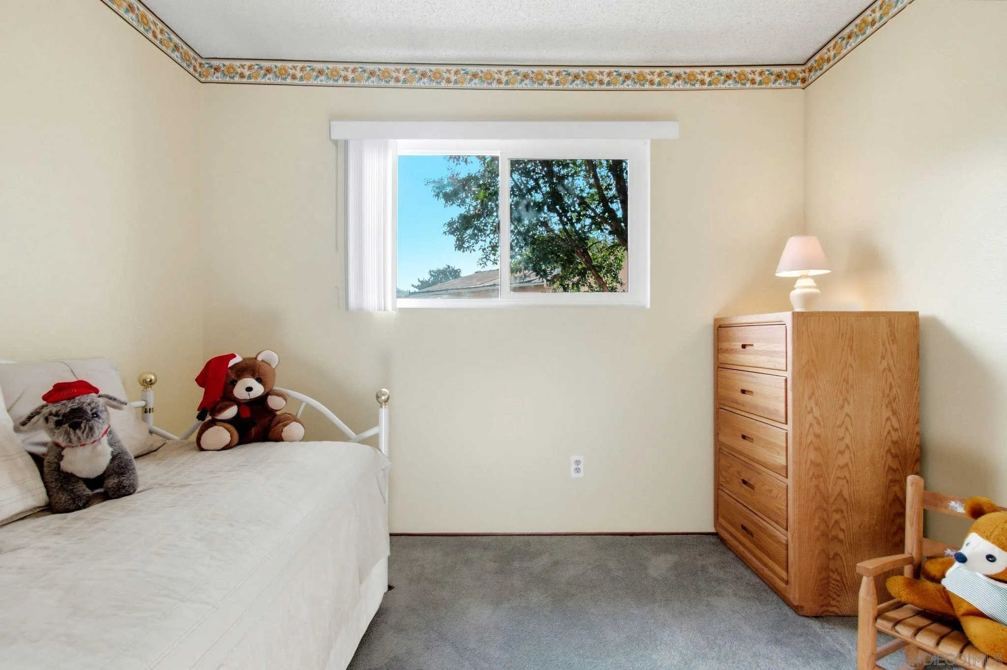 https://cdn.realtyfeed.com/cdn/127/260018615/f388e180d0c641bfaaea4d5a392333f2.webp