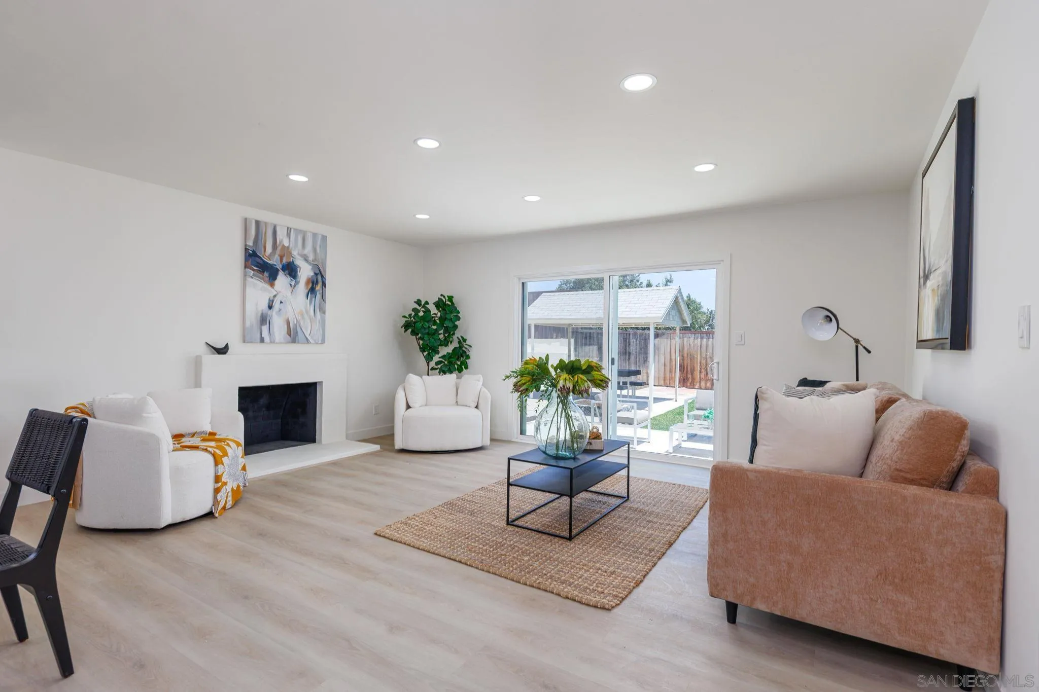 https://cdn.realtyfeed.com/cdn/127/260018620/3fadc77a41b60926f396e3172dc633ff.webp