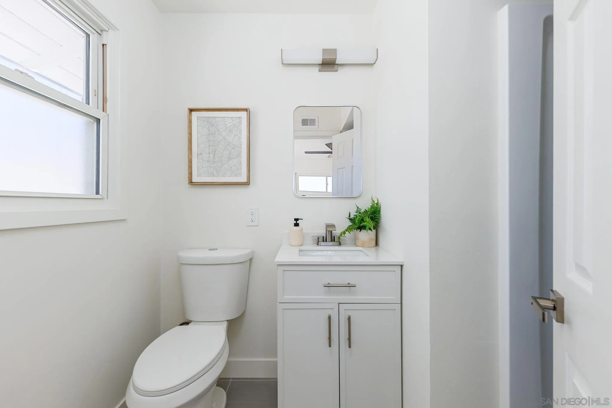 https://cdn.realtyfeed.com/cdn/127/260018620/bfc097eec4caa0558f4d49a79ea09c22.webp