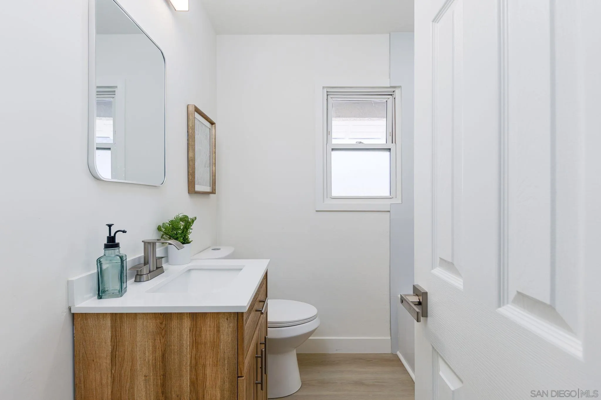 https://cdn.realtyfeed.com/cdn/127/260018620/c129b31b2154acc17ea683f372eaf851.webp