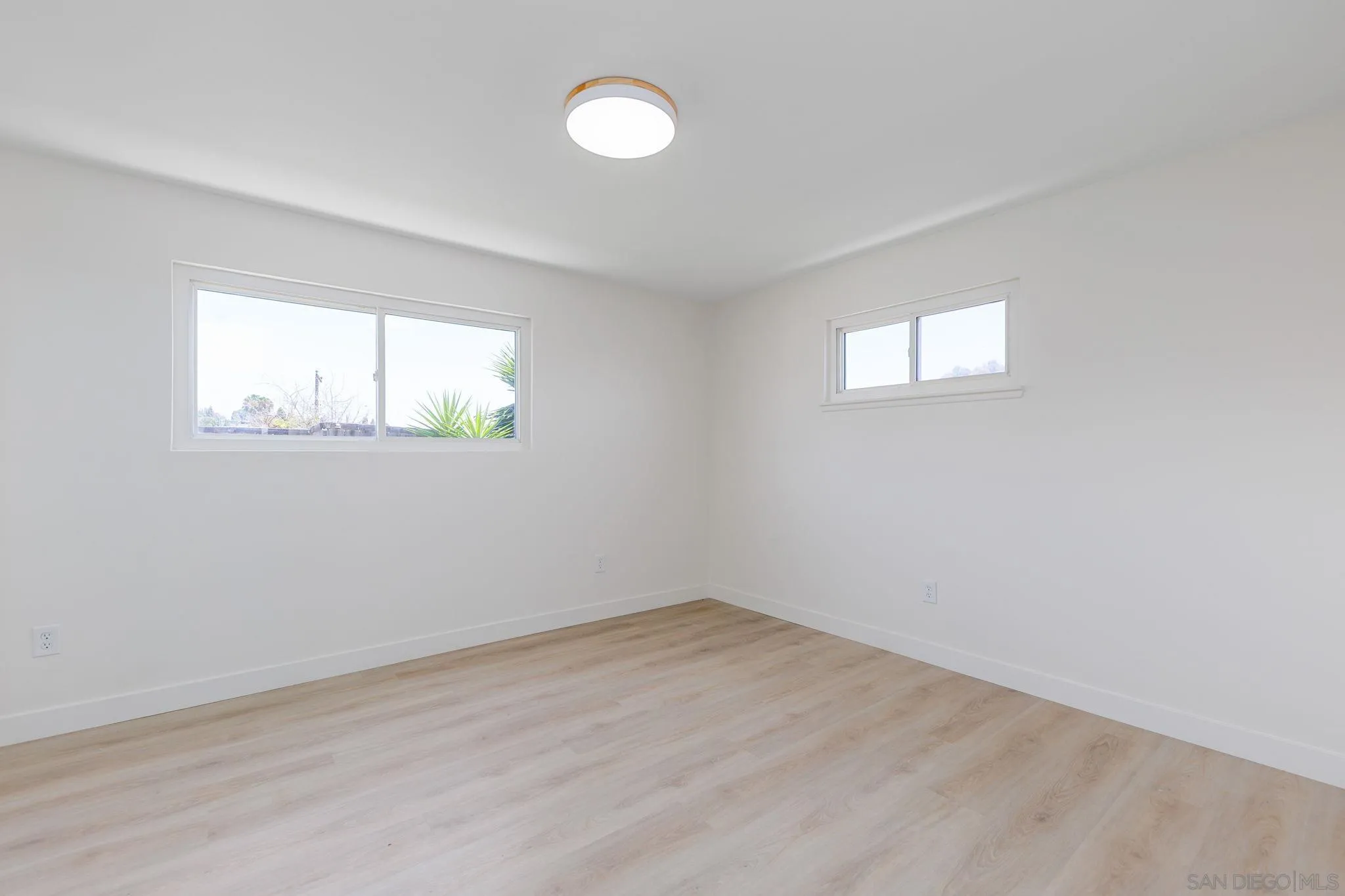 https://cdn.realtyfeed.com/cdn/127/260018620/d8f691374f1d1054f90733b674e36e04.webp