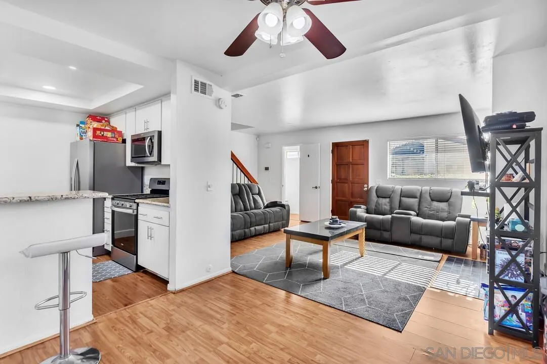 Photo #11: 260018621 Listing: Photo #11