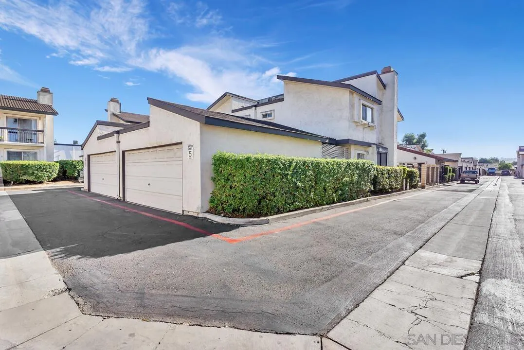 Photo #38: 260018621 Listing: Photo #38