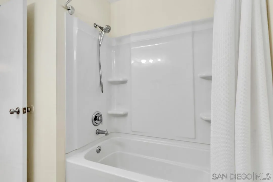 Photo #20: 260018621 Listing: Photo #20
