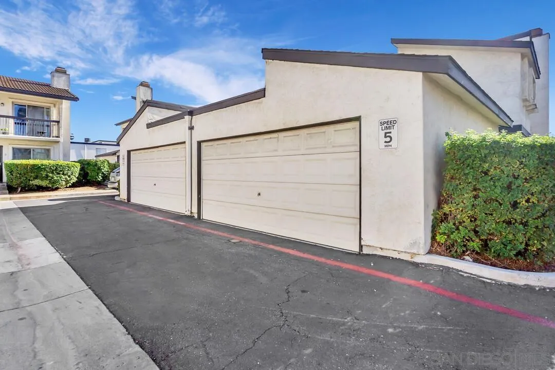 Photo #37: 260018621 Listing: Photo #37