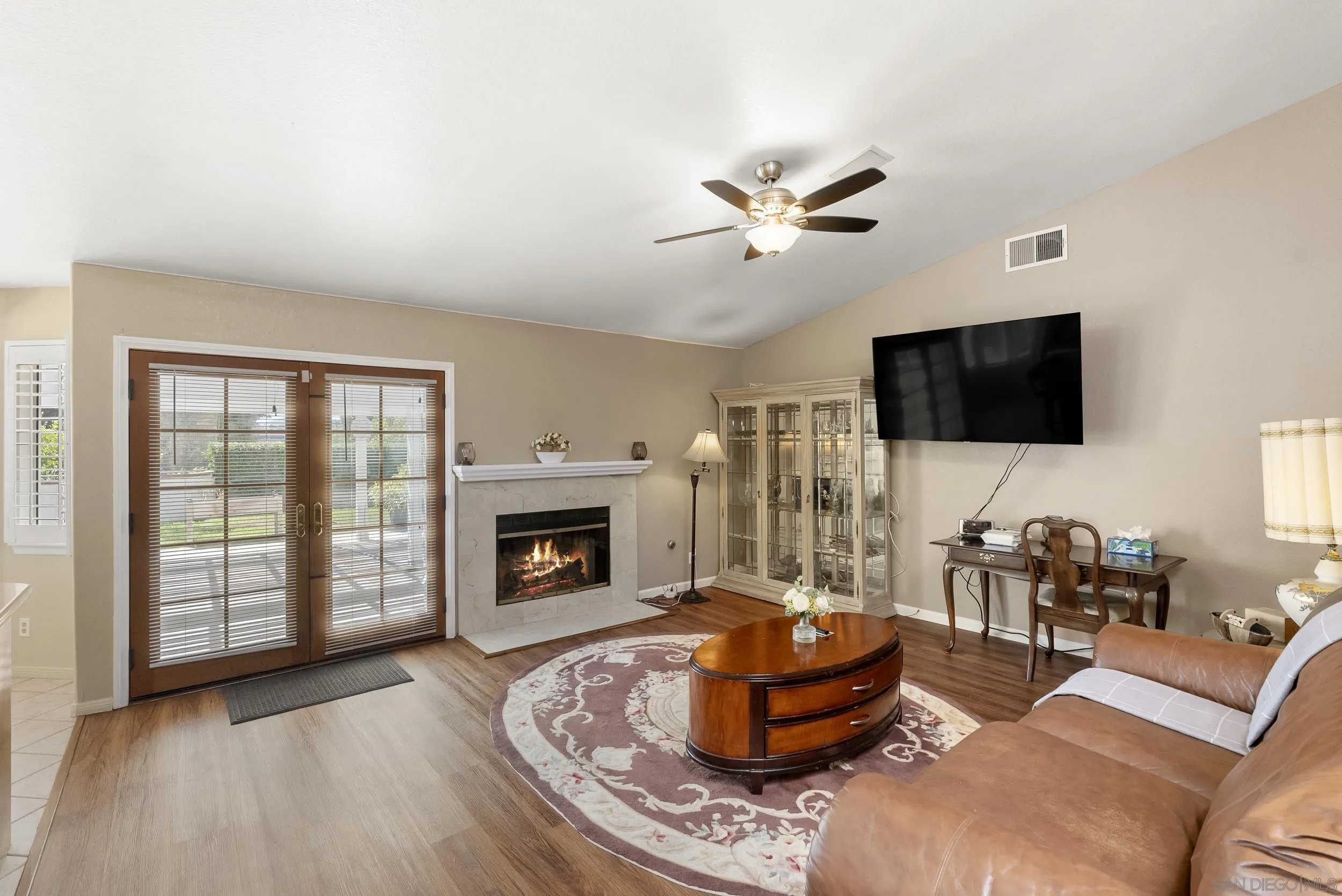https://cdn.realtyfeed.com/cdn/127/260018624/78ec0f402aa929e5e95a534359c6c661.webp