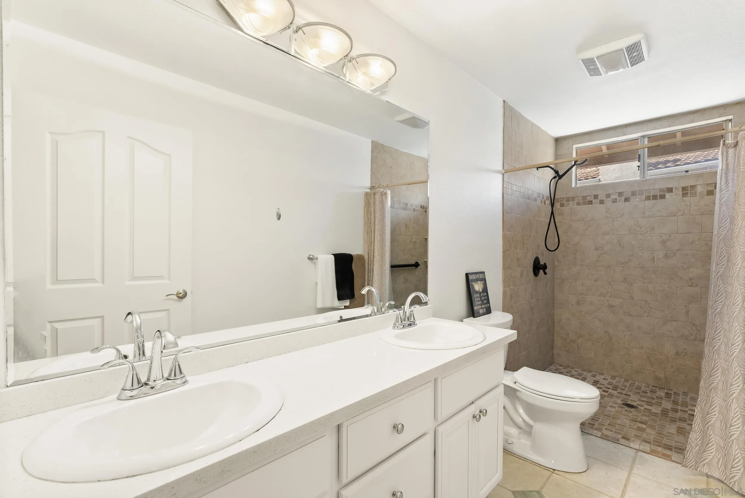 https://cdn.realtyfeed.com/cdn/127/260018624/9a5f8dd2987745f9d9dca47ddb3b600d.webp