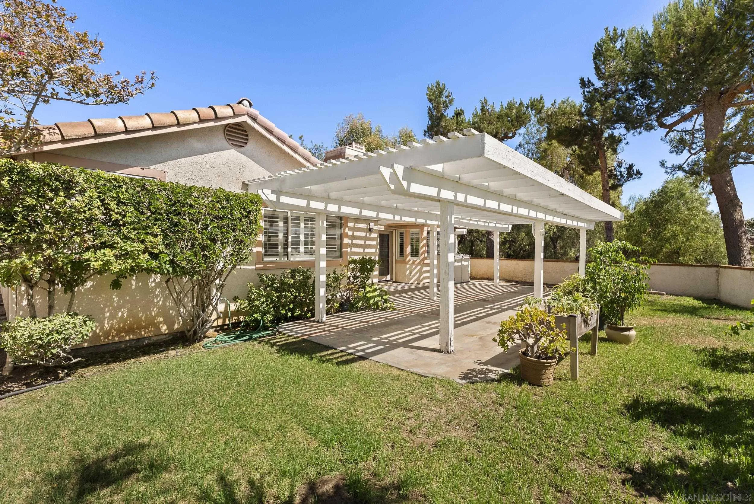 https://cdn.realtyfeed.com/cdn/127/260018624/9b123300a7c7e326d4d9e0a2d2038de4.webp
