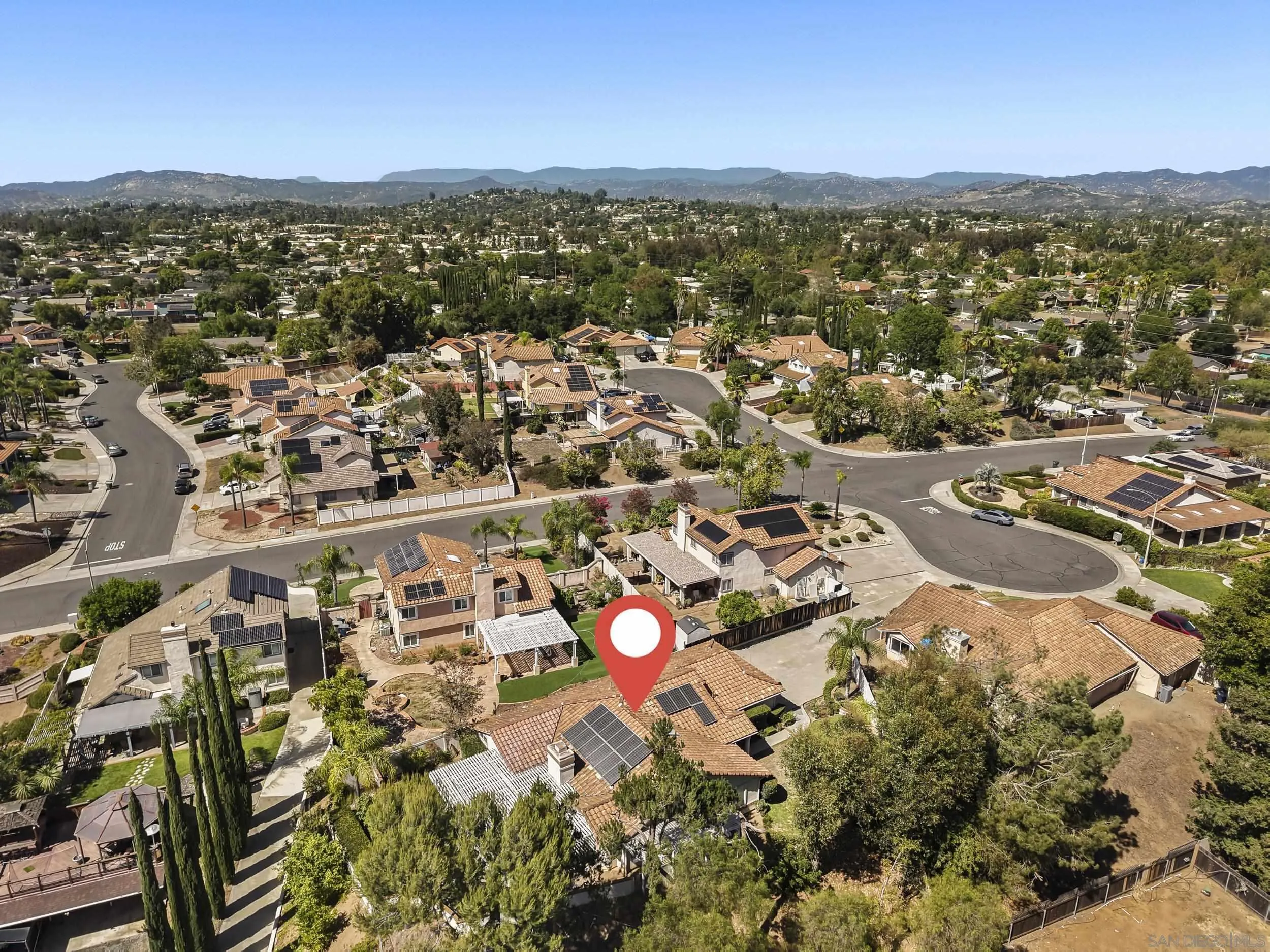 https://cdn.realtyfeed.com/cdn/127/260018624/9c6737c6b17105009c73e564f206b995.webp