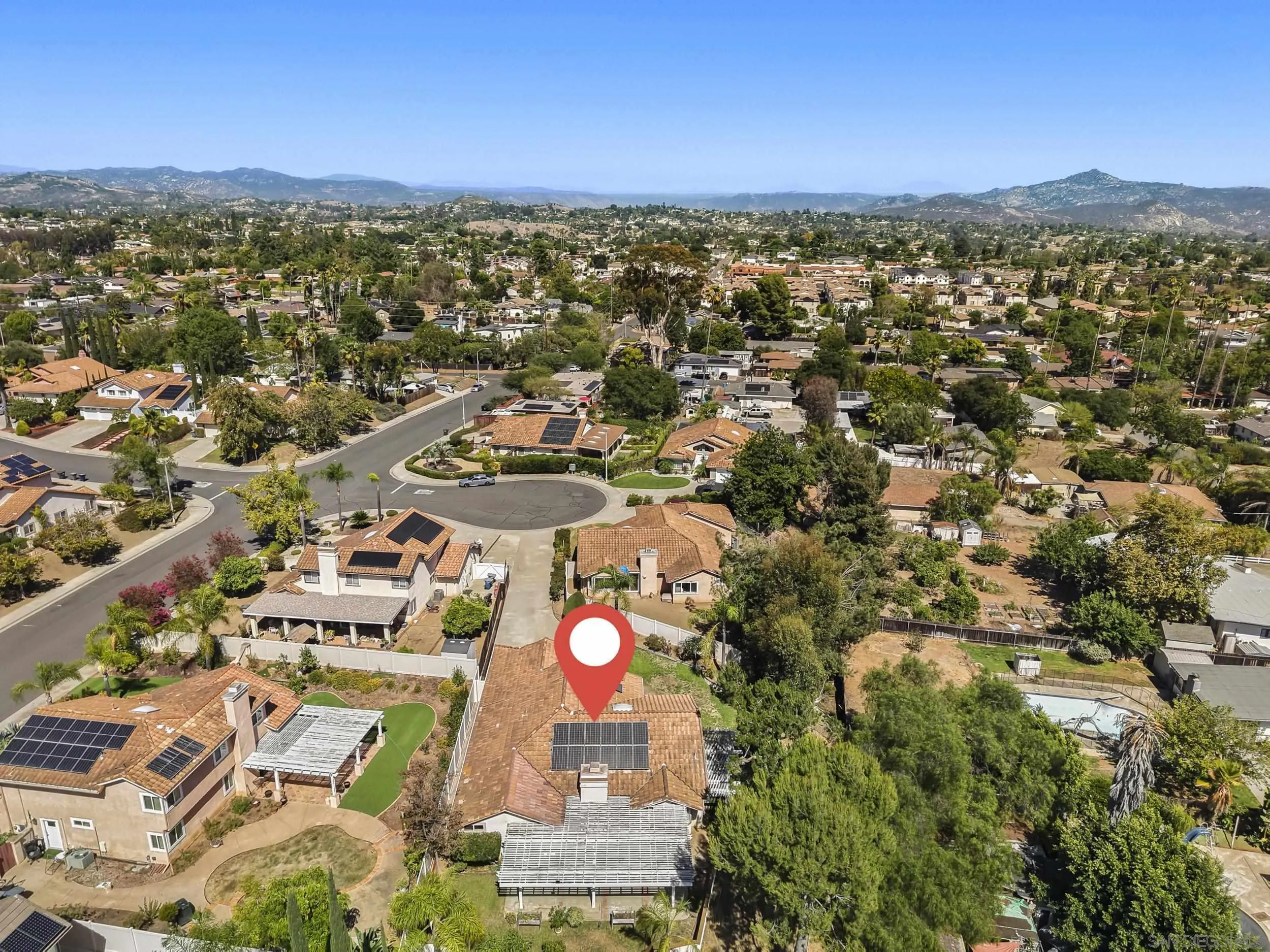 https://cdn.realtyfeed.com/cdn/127/260018624/a8df6966ac02ad2163b4fb7aaf648a57.webp