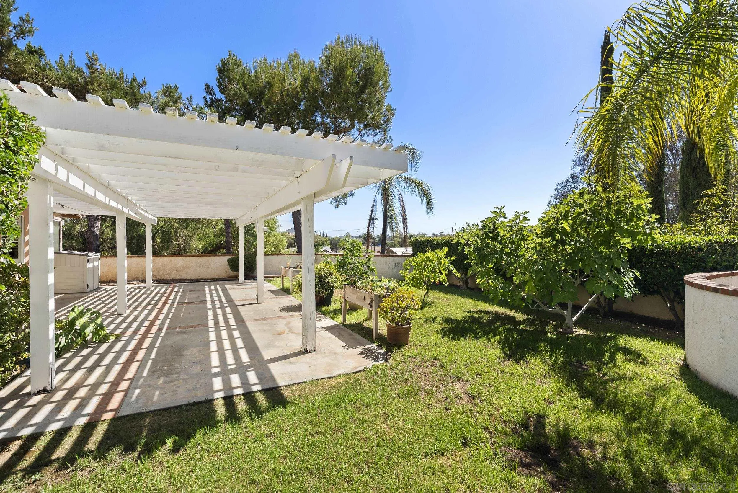 https://cdn.realtyfeed.com/cdn/127/260018624/b1490ed2d7bcbc13ee9978a1b622a2c9.webp