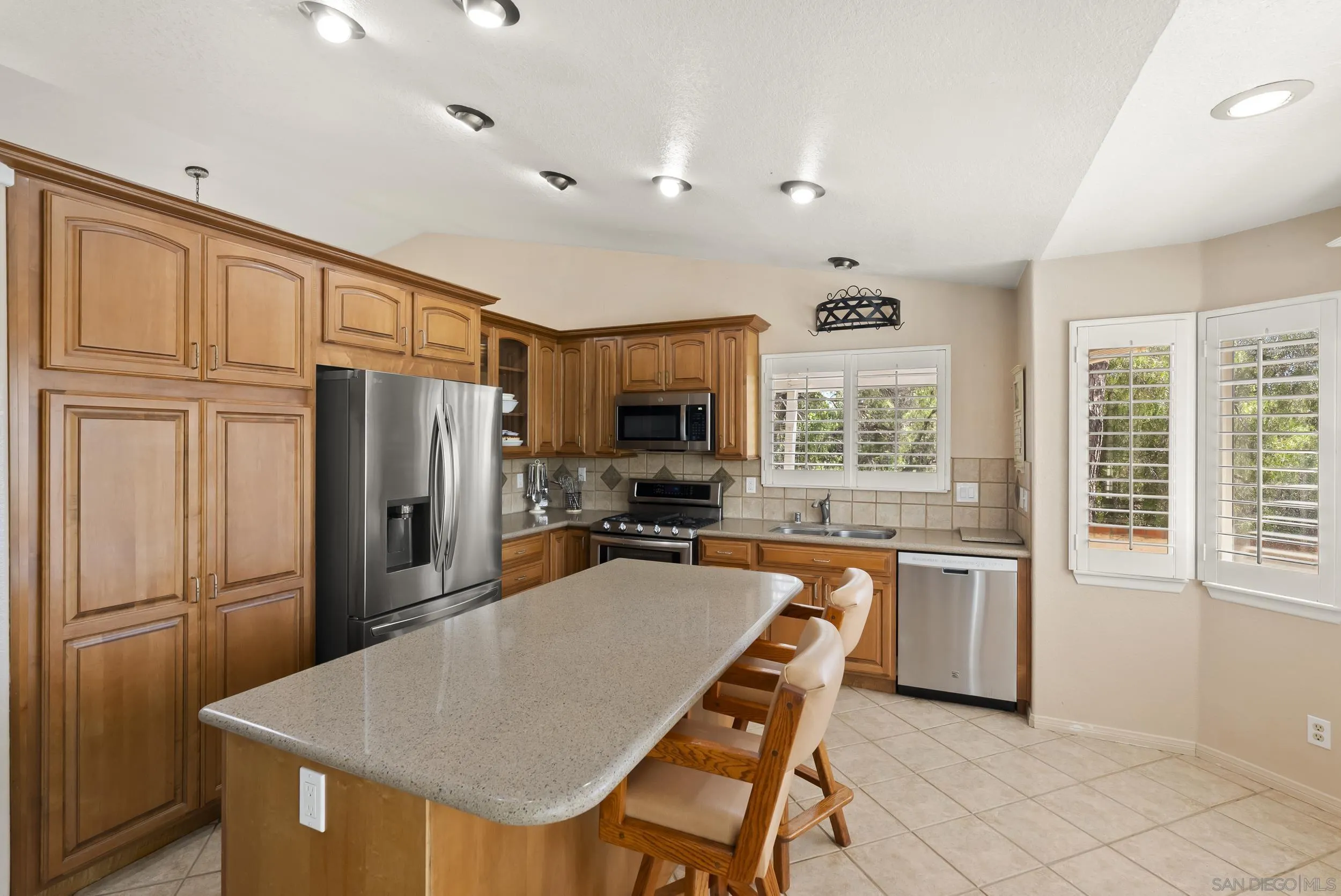 https://cdn.realtyfeed.com/cdn/127/260018624/dd0b92cac09b86944bc09ef4e9a63fe1.webp