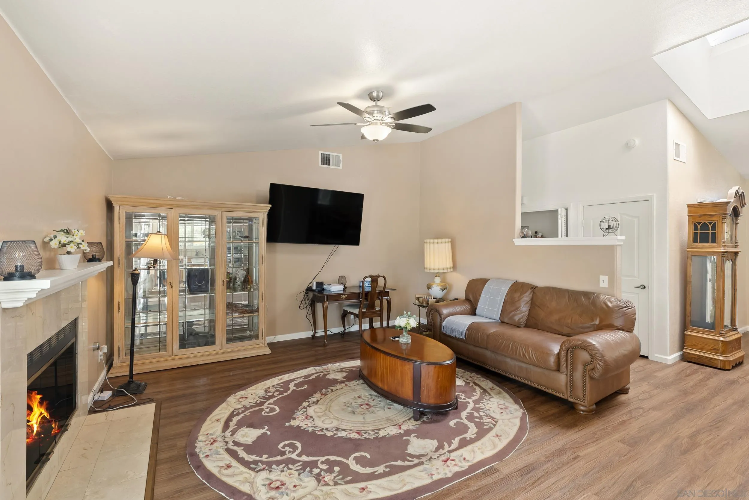 https://cdn.realtyfeed.com/cdn/127/260018624/f14d1d19539d223b5b0f4df81bcde33c.webp
