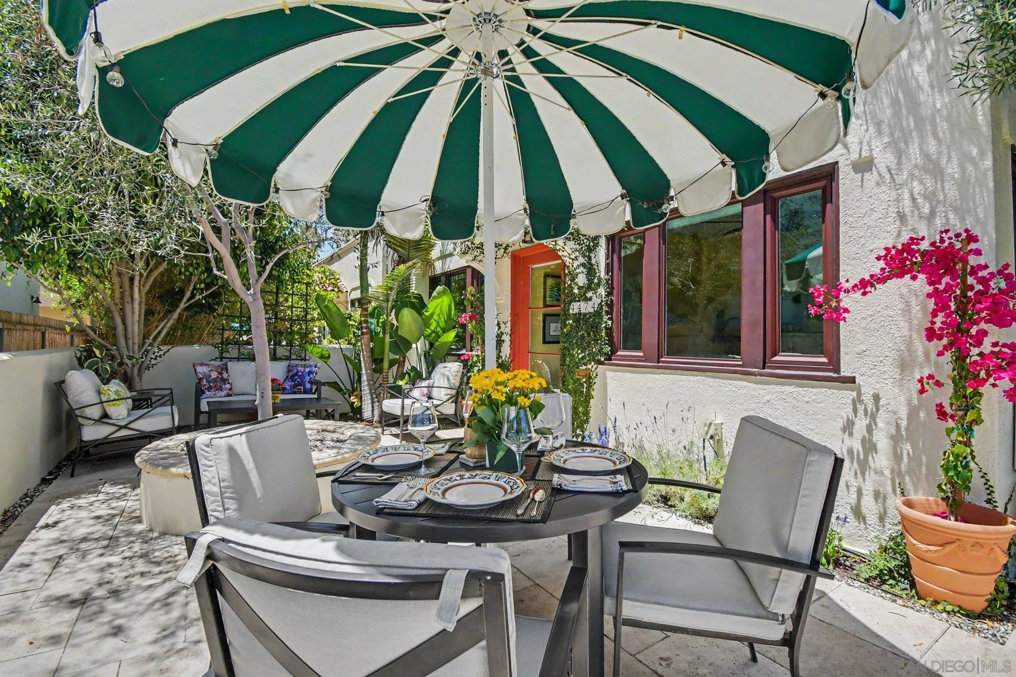 https://cdn.realtyfeed.com/cdn/127/260018626/12161ecf19c5edeb701dc385f1d8fd96.webp