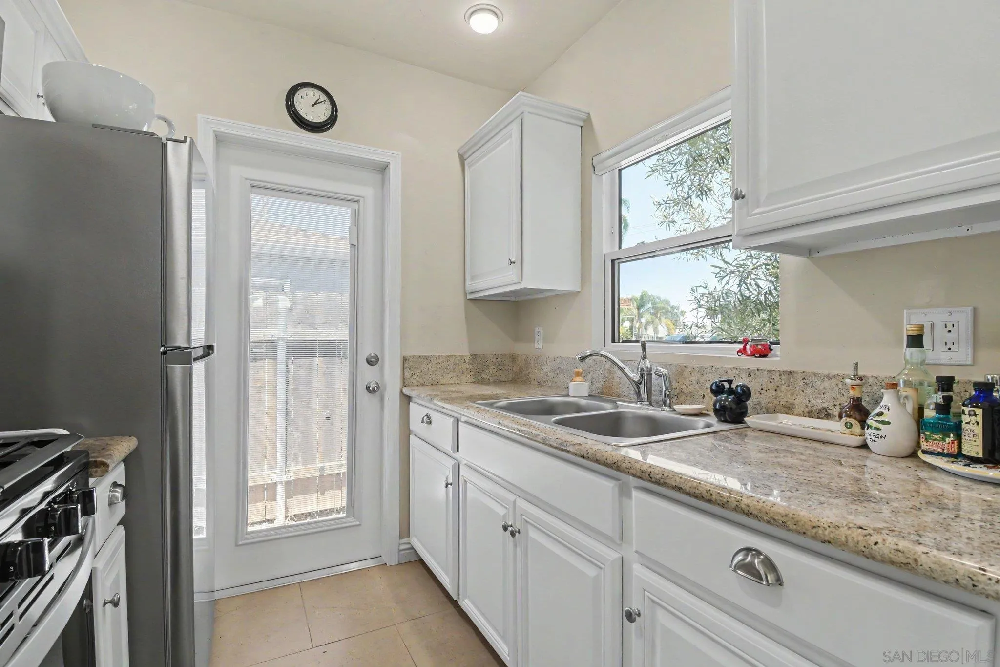 https://cdn.realtyfeed.com/cdn/127/260018626/f765cc722ed7ab24dd1fe445dd855758.webp