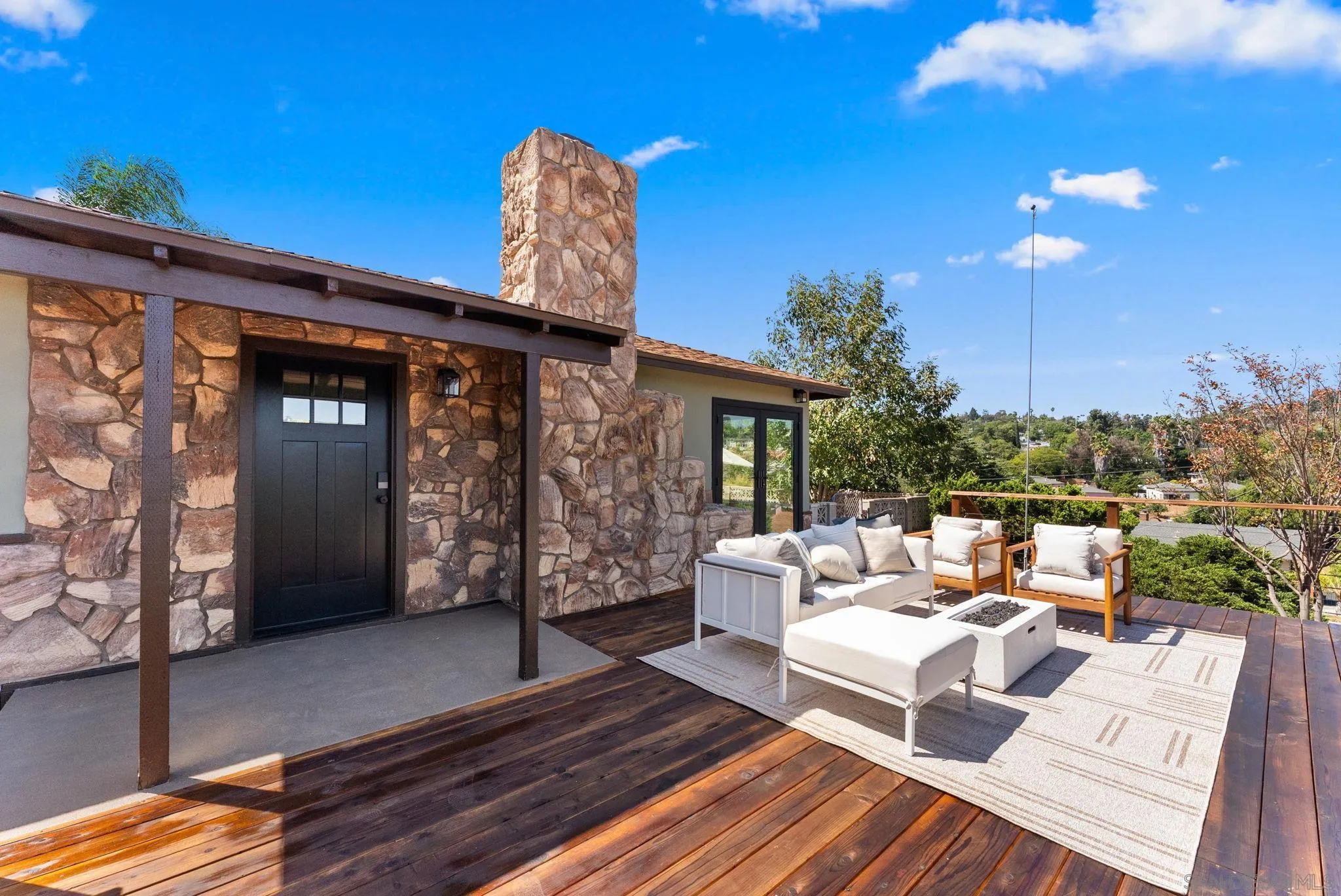 https://cdn.realtyfeed.com/cdn/127/260018628/14751b32f2c701ba50bcc7bf05203866.webp
