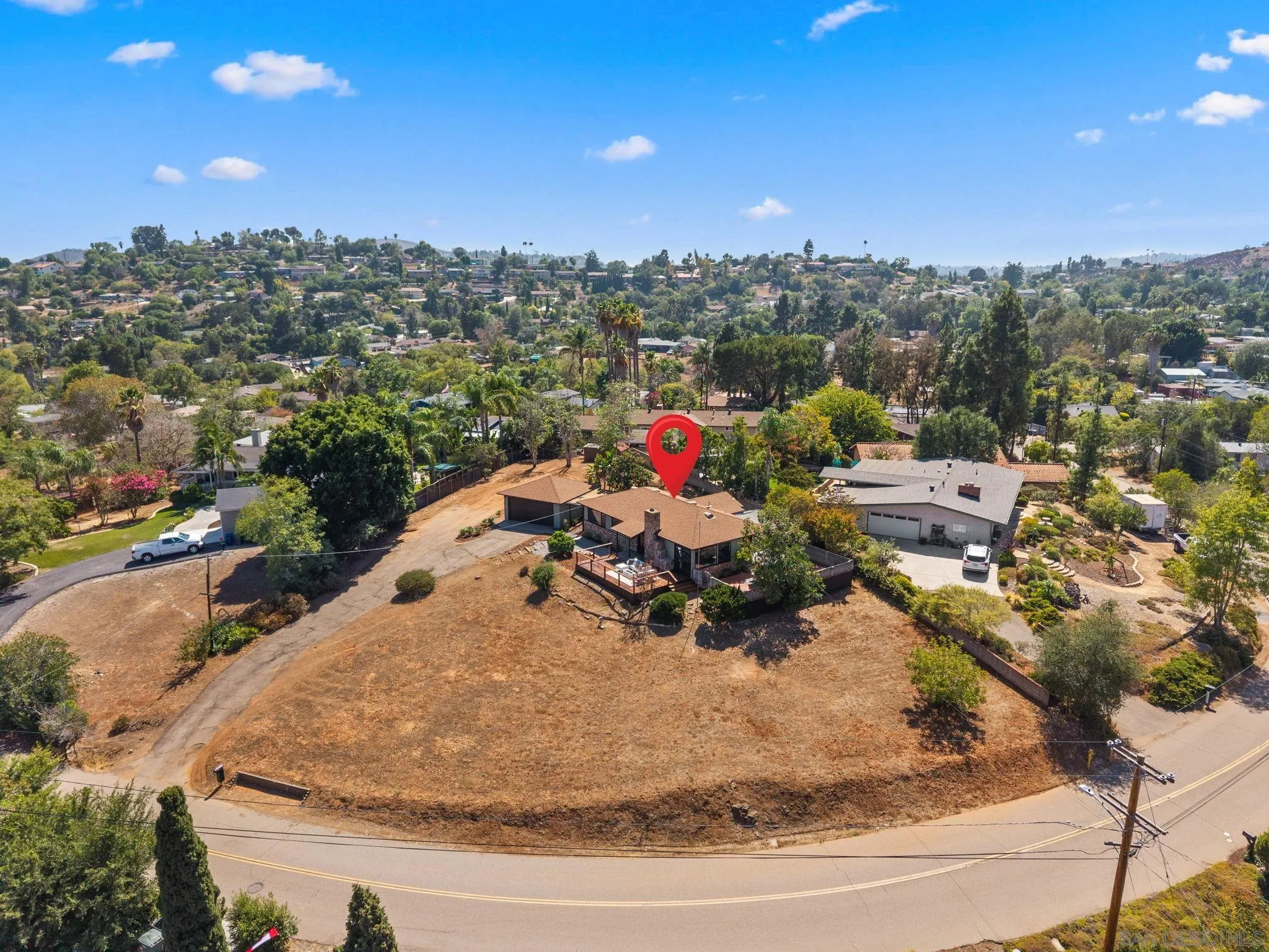 https://cdn.realtyfeed.com/cdn/127/260018628/159ed90c44f2cfe4a5ac0e41a5317013.webp