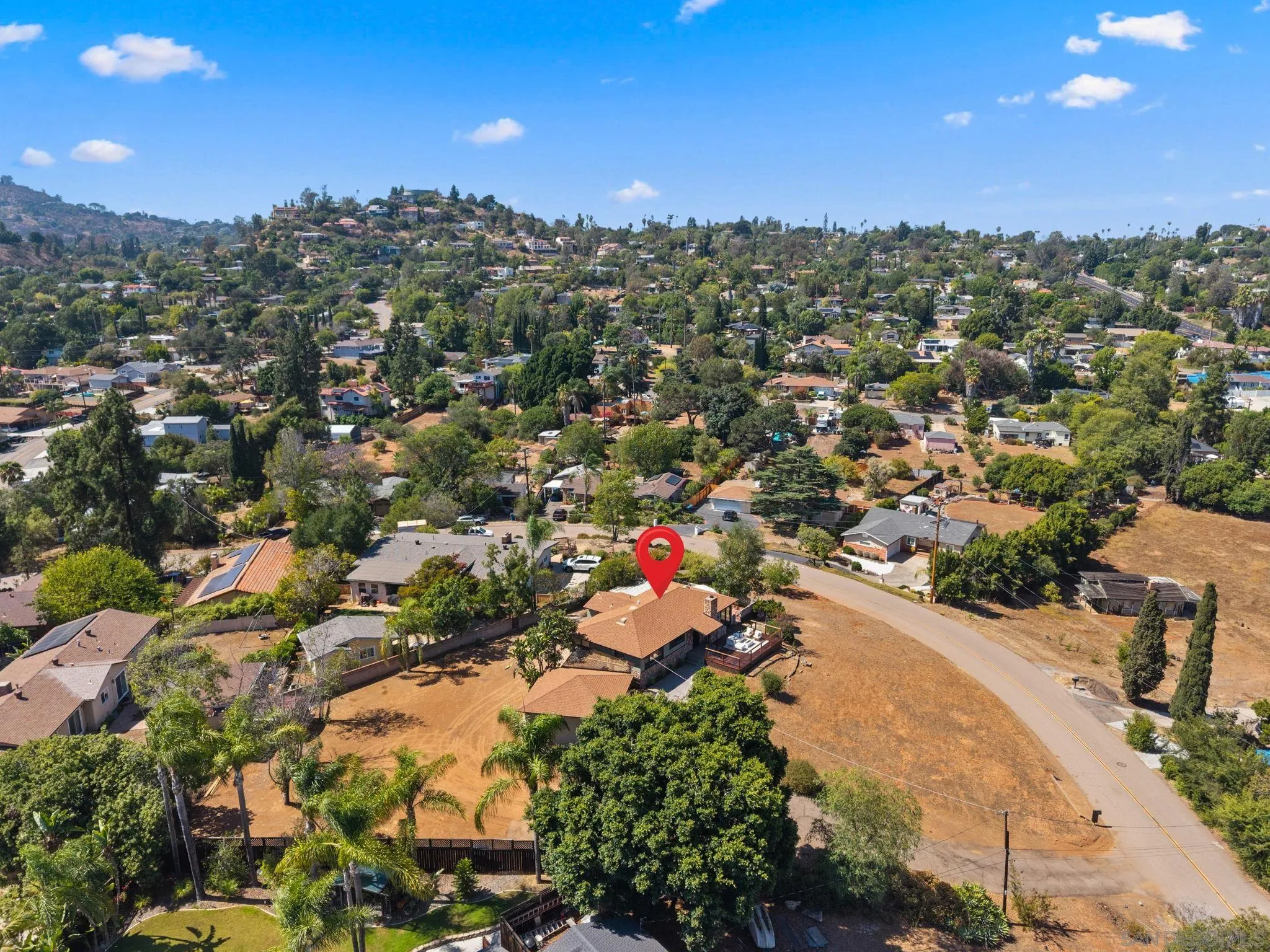 https://cdn.realtyfeed.com/cdn/127/260018628/303ccfc7b5d12a4c01448805af3493ec.webp