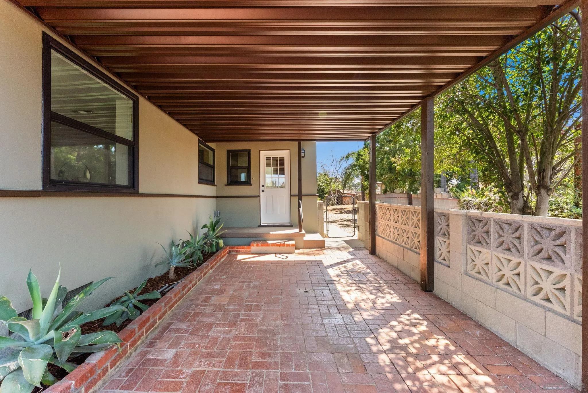 https://cdn.realtyfeed.com/cdn/127/260018628/5b1b1cfbe9564c1b830aaf6269c1d603.webp