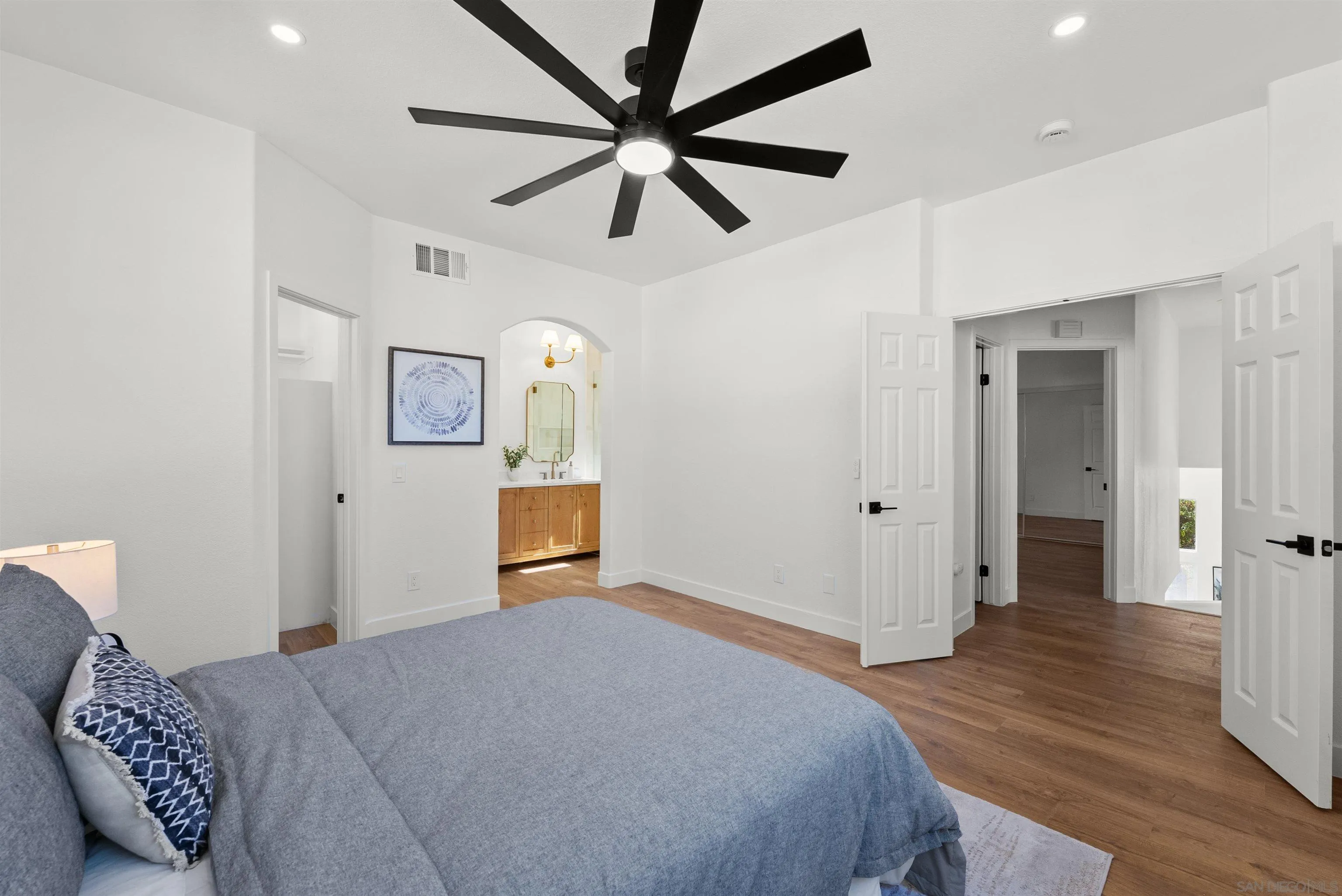 Photo #23: 260018631 Listing: Photo #23
