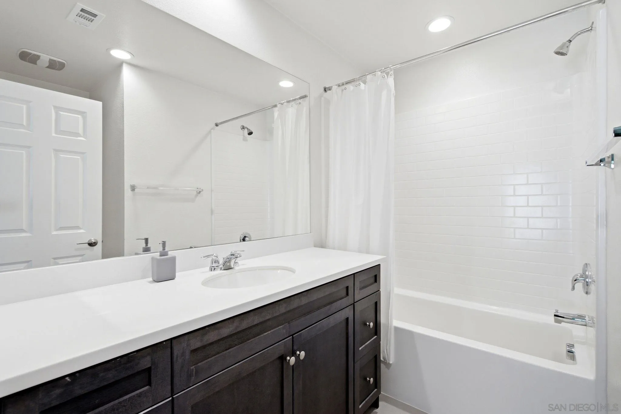 Photo #19: 260018632 Listing: Photo #19