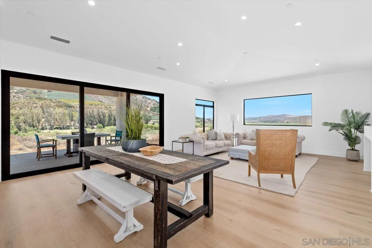 https://cdn.realtyfeed.com/cdn/127/260018633/2e839dfaa4650f30e497488006d5586a.webp