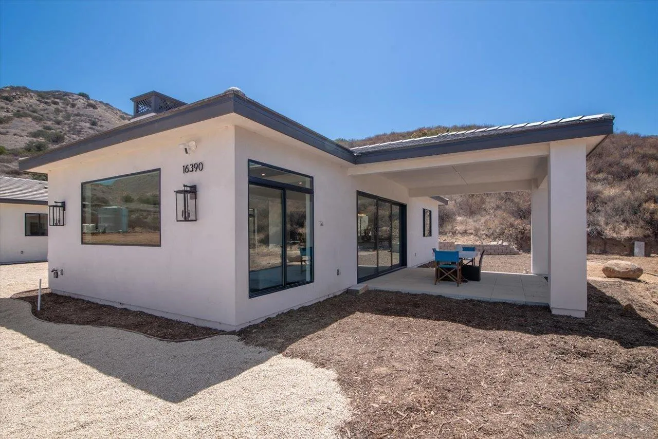 16390 Via Justina Real, Escondido, CA 92025 - Photo 4 of 34, Escondido, CA