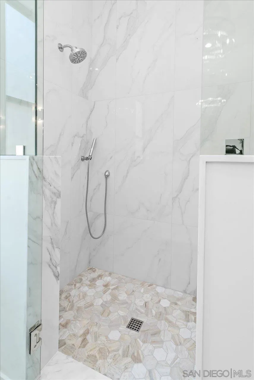 https://cdn.realtyfeed.com/cdn/127/260018633/6df8fe14c8f251c6c3319ba16c78d0b6.webp