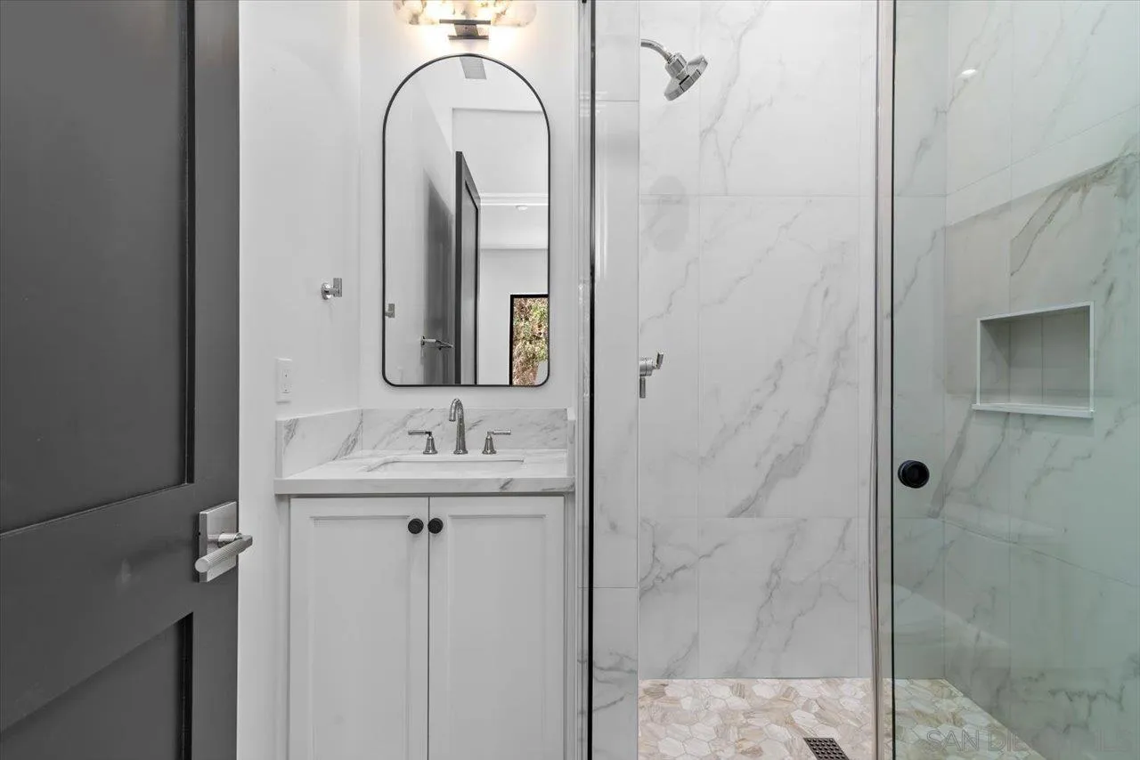 https://cdn.realtyfeed.com/cdn/127/260018633/78b45de869ca70d3fda89442bd729939.webp