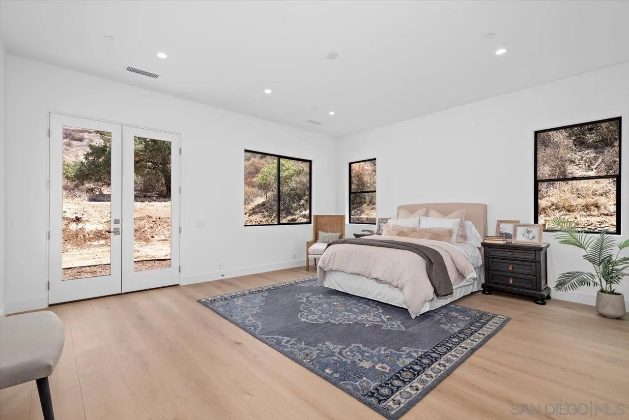 https://cdn.realtyfeed.com/cdn/127/260018633/8436f1f652cbfb0a23190e83cfd3f2c7.webp