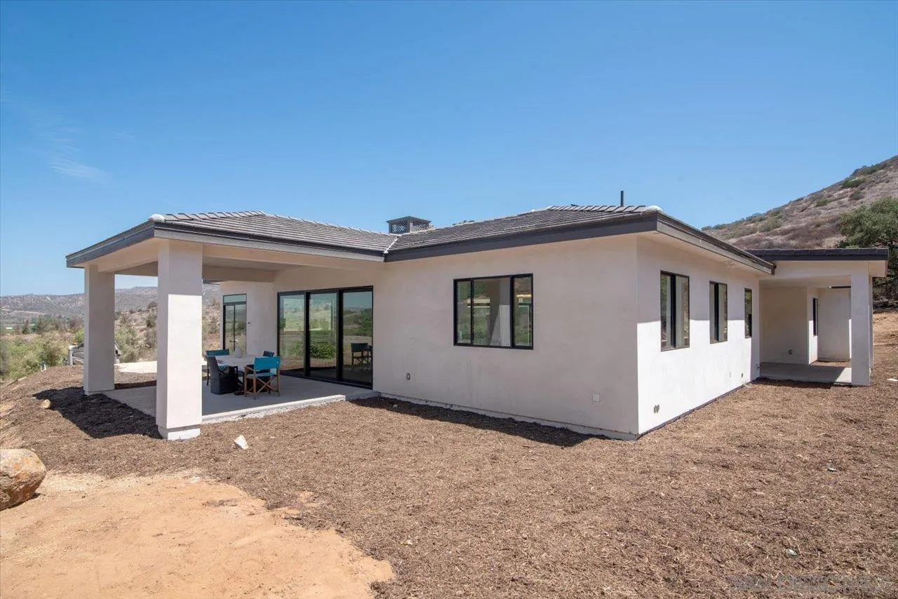 16390 Via Justina Real, Escondido, CA 92025 - Photo 3 of 34, Escondido, CA