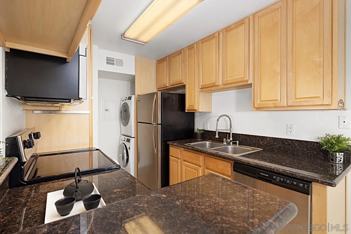 Photo #9: 260018635 Listing: Photo #9