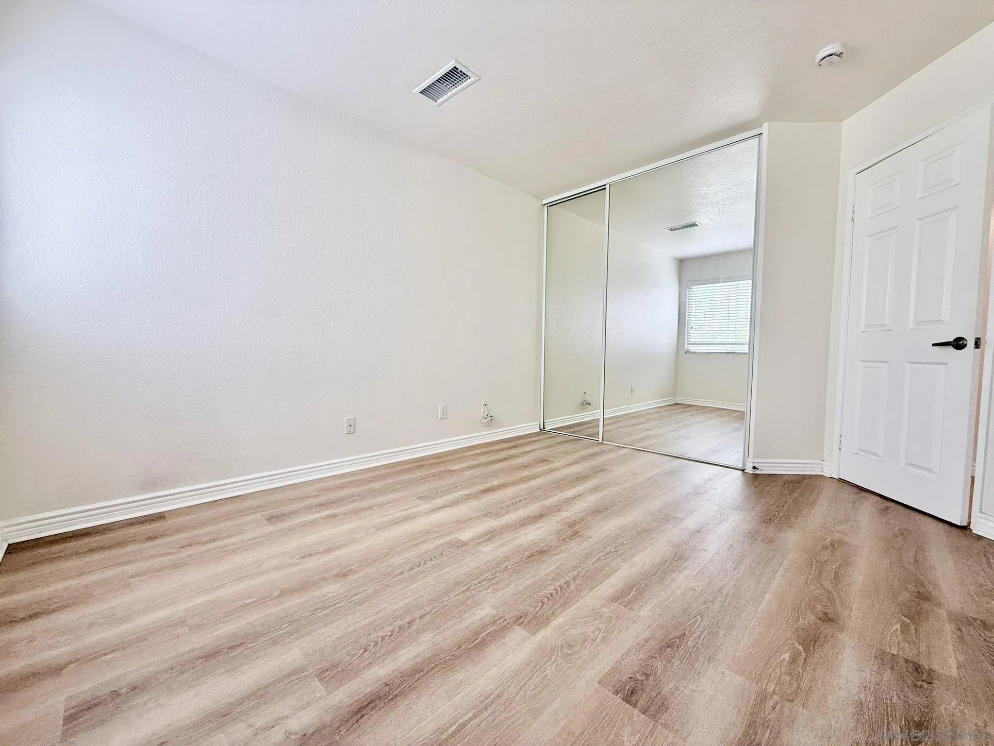 Photo #18: 260018635 Listing: Photo #18