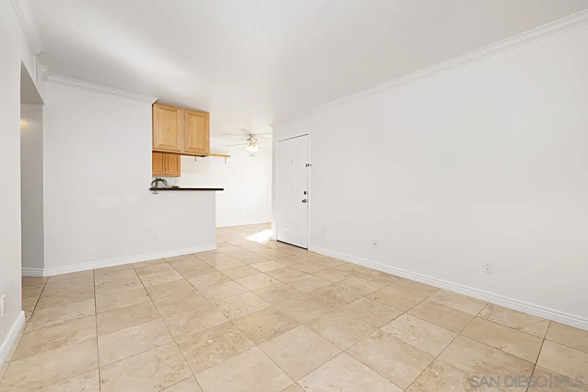Photo #6: 260018635 Listing: Photo #6