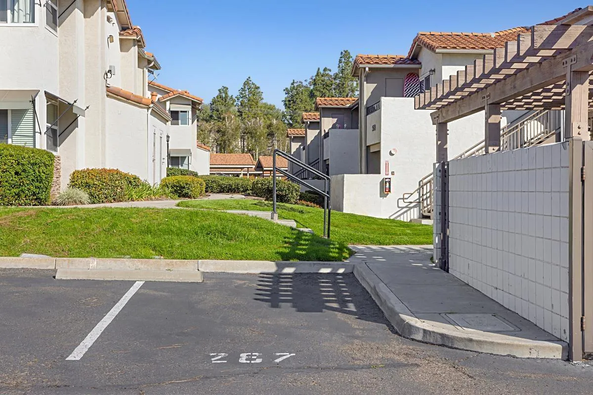 Photo #29: 260018635 Listing: Photo #29