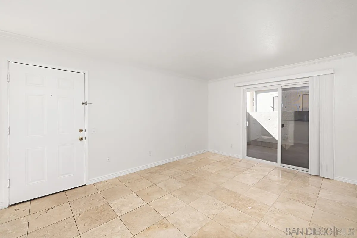 Photo #15: 260018635 Listing: Photo #15