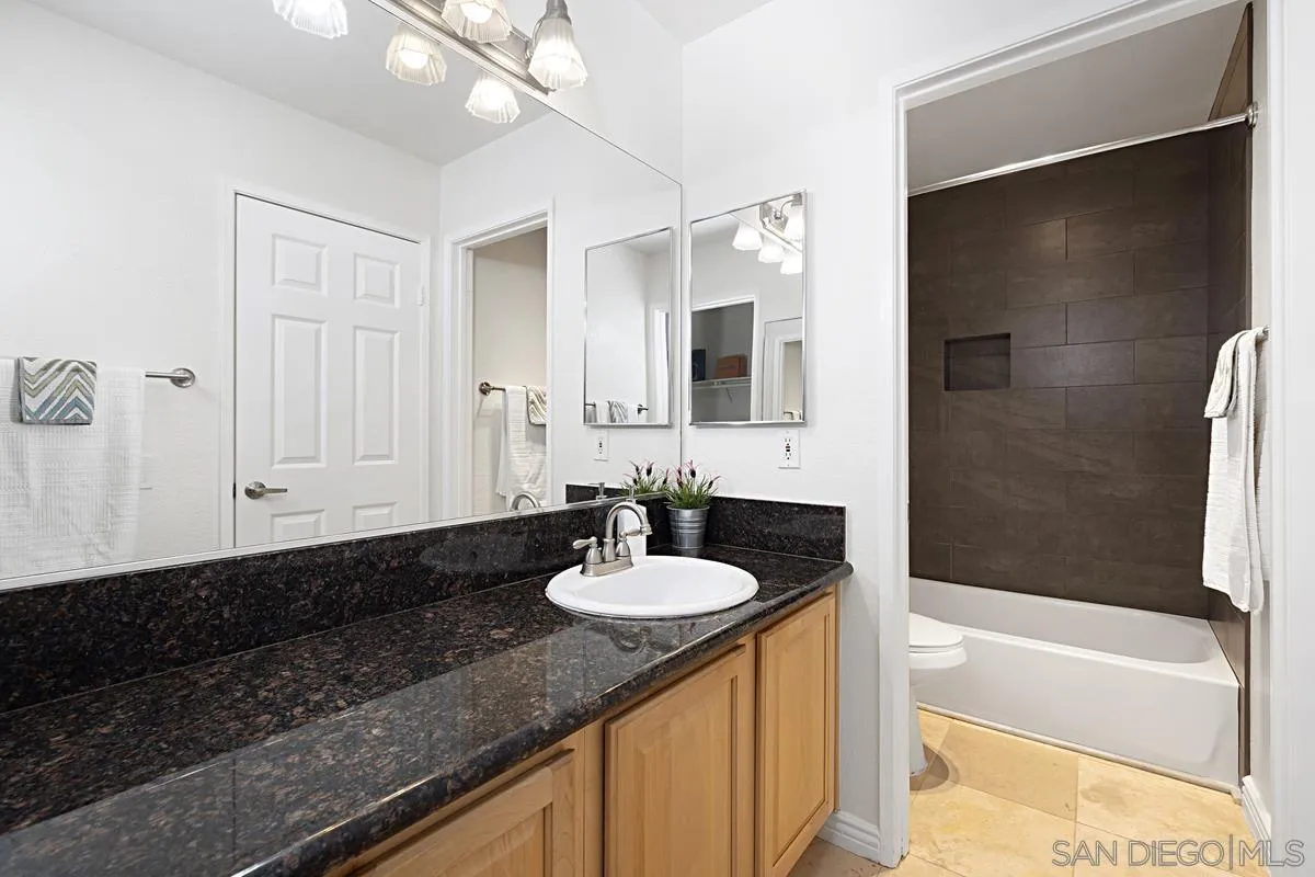 Photo #27: 260018635 Listing: Photo #27