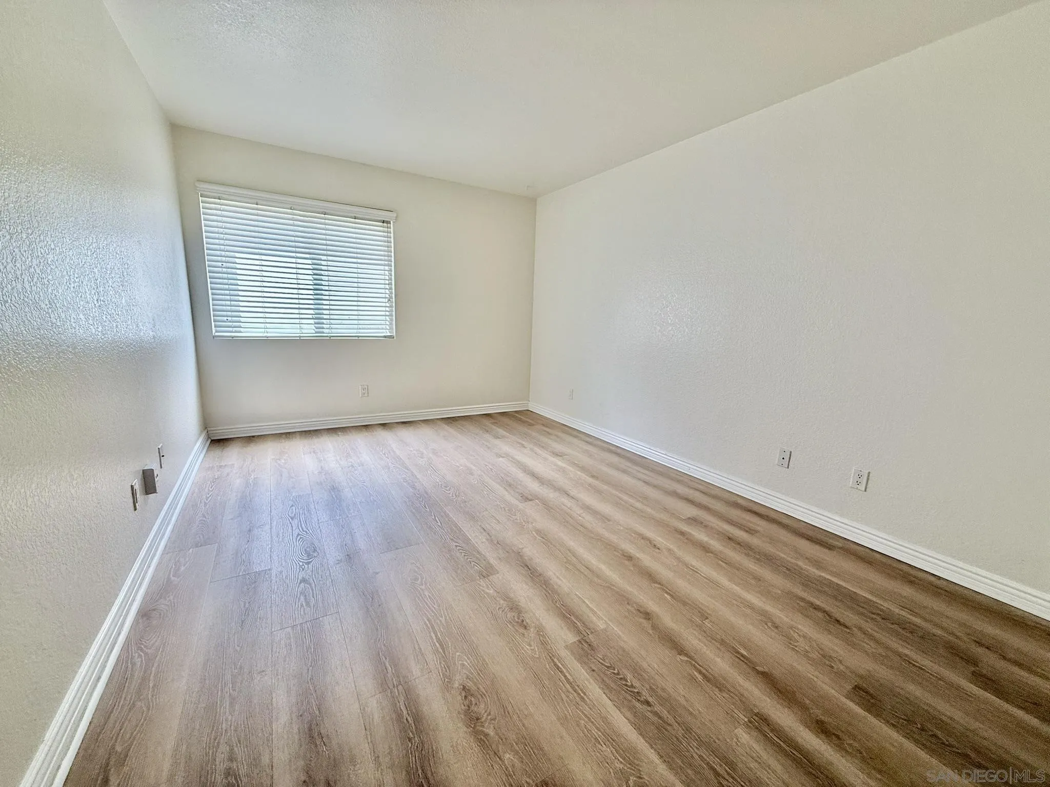 Photo #22: 260018635 Listing: Photo #22