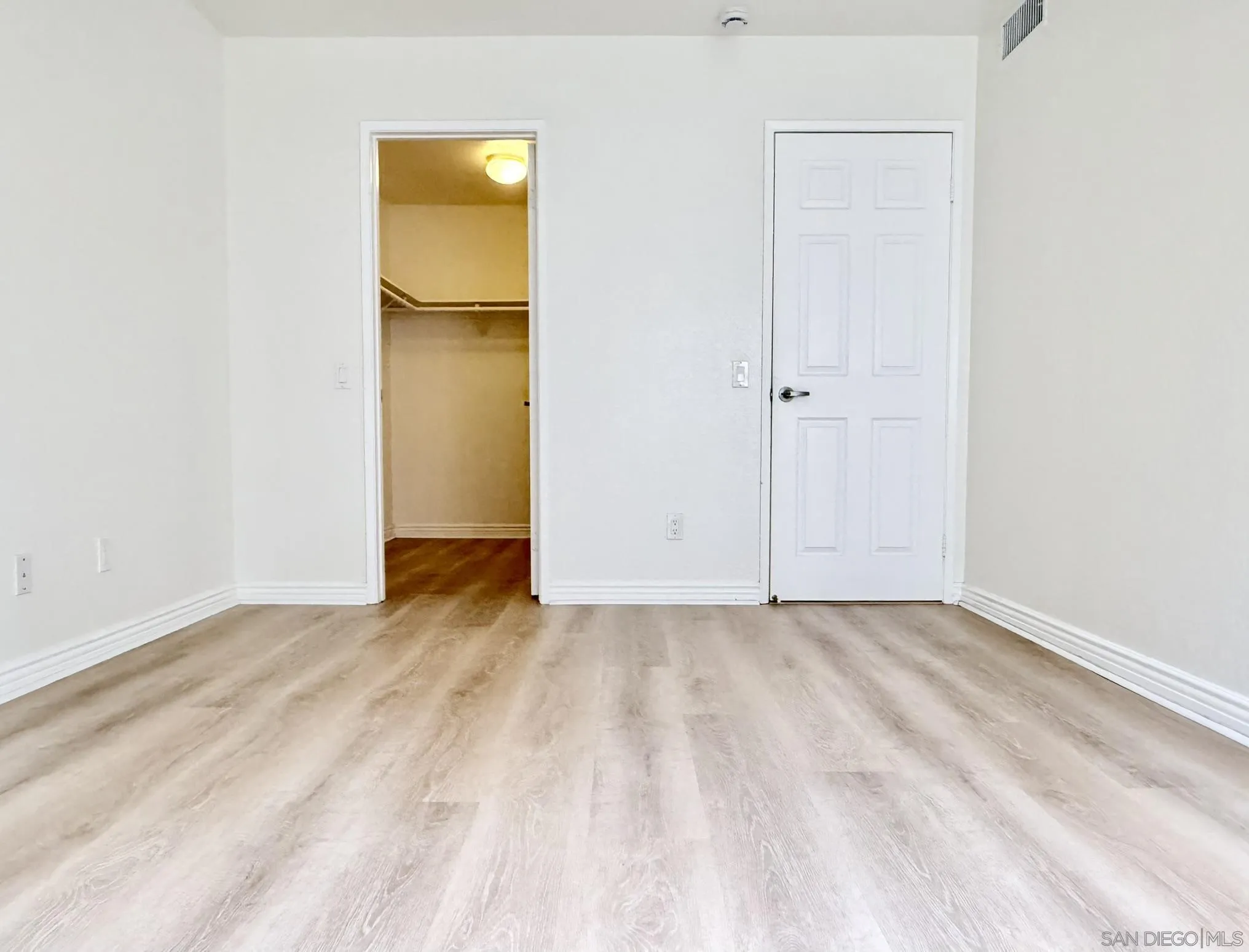 Photo #21: 260018635 Listing: Photo #21