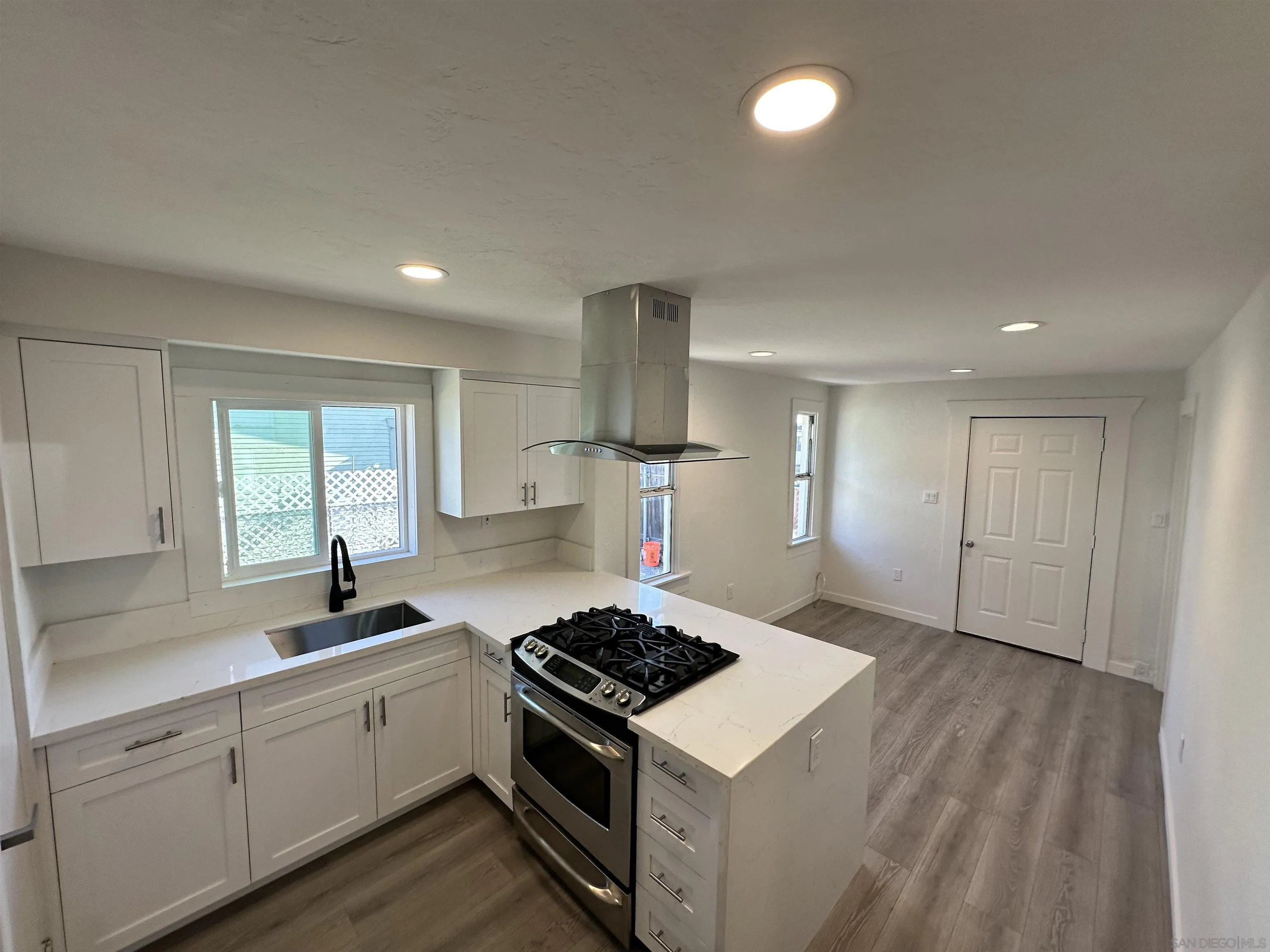 4225 Central Avenue, San Diego, CA 92105 - Photo 5 of 21, San Diego, CA