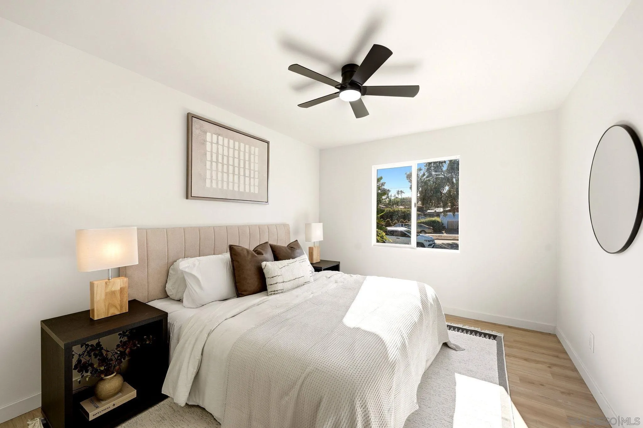 https://cdn.realtyfeed.com/cdn/127/260018639/19867d7d90d144c7b84bad0140543c70.webp