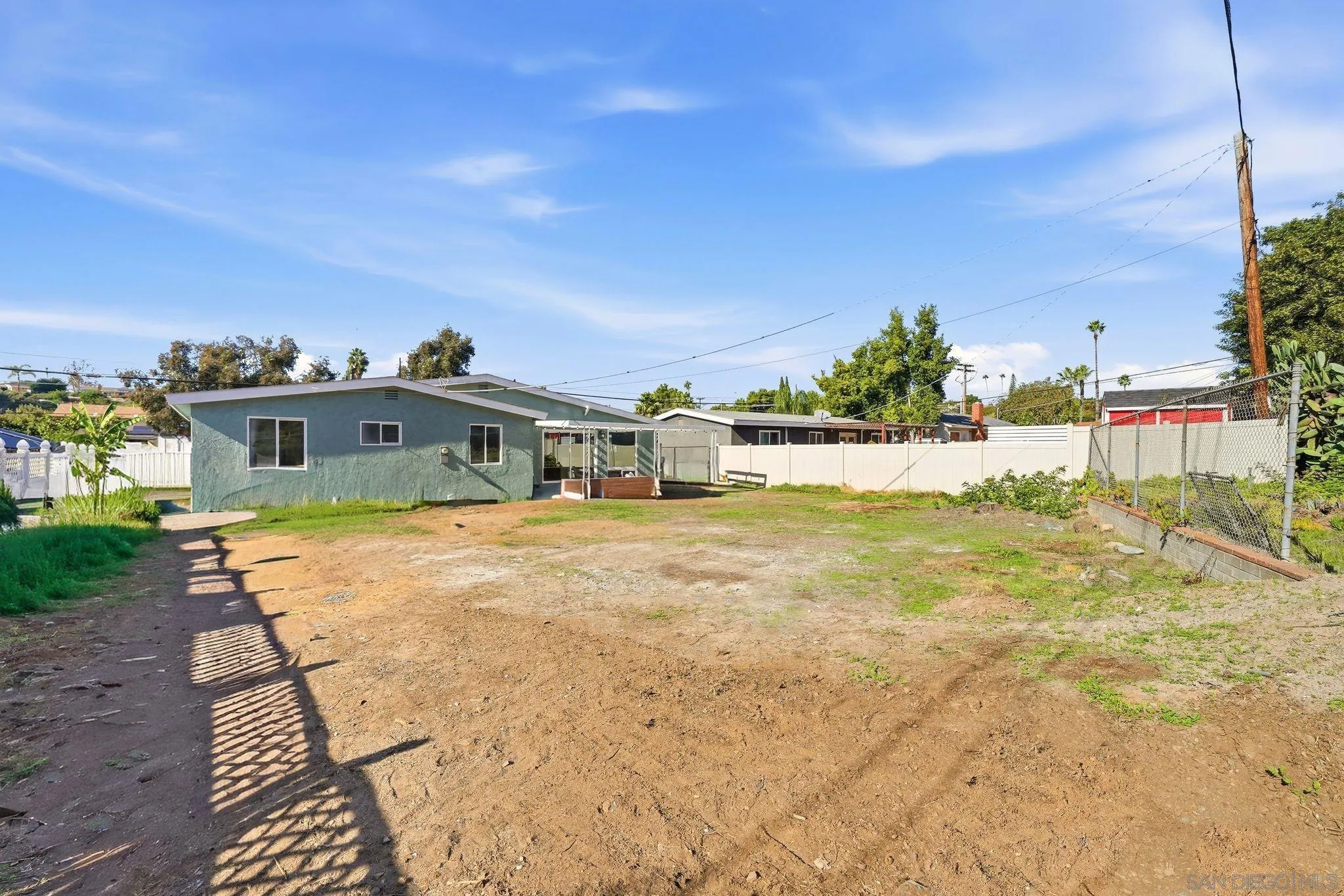https://cdn.realtyfeed.com/cdn/127/260018639/b105e27d280c03770f56e2080ed0a823.webp