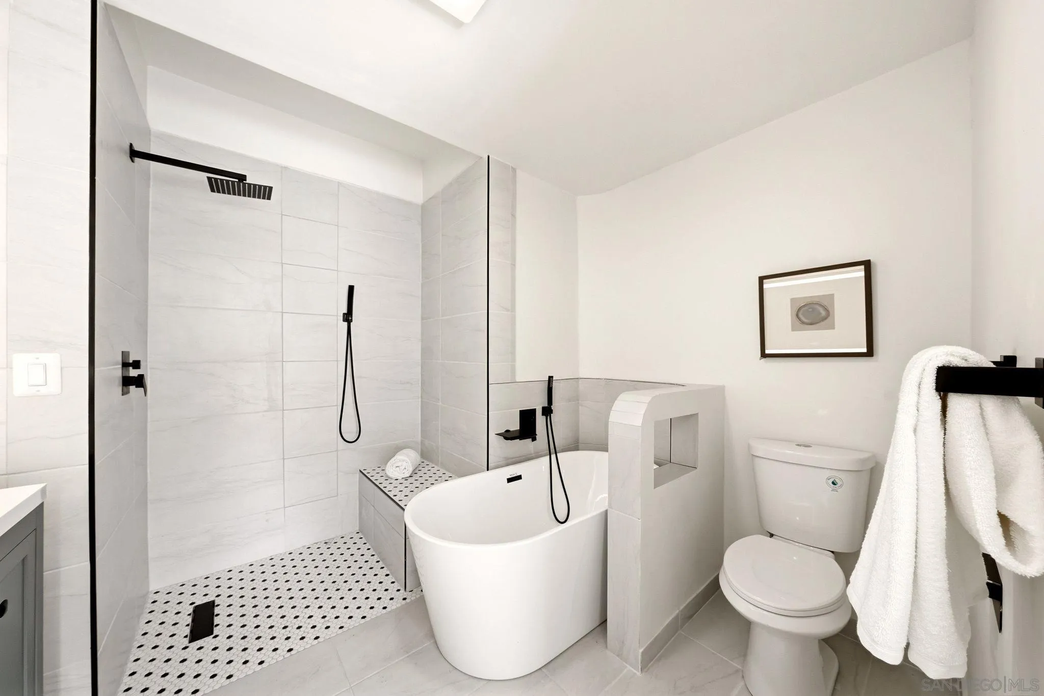 https://cdn.realtyfeed.com/cdn/127/260018639/f213ac538c91a96ae975a66c3e74d2a0.webp