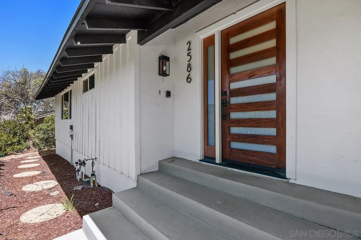 2586 Azure Coast Dr, La Jolla, CA 92037 - Photo 3 of 46, La Jolla, CA