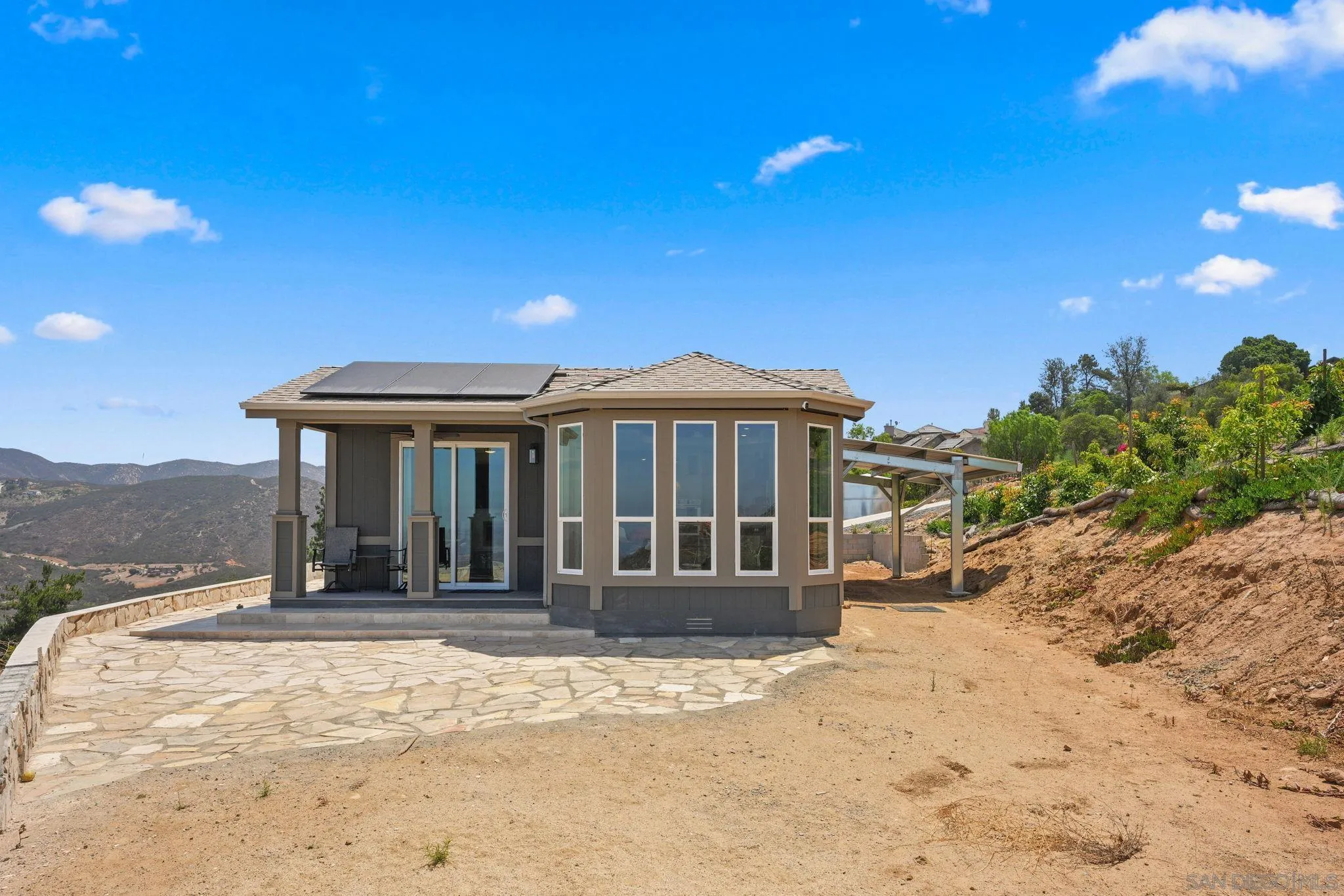 https://cdn.realtyfeed.com/cdn/127/260018646/fb50ade1b60fdb09543643e4a87818c1.webp